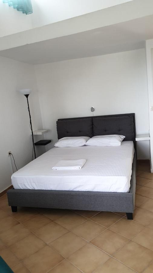 Amparoudes Appartement Kriopigi Buitenkant foto